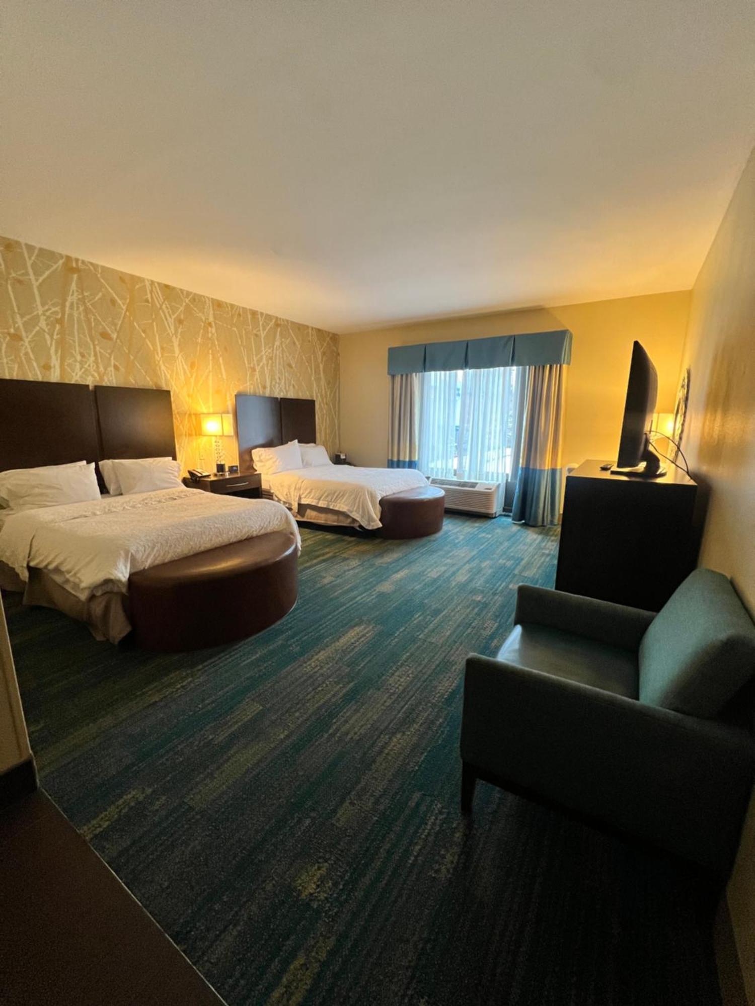 Hampton Inn & Suites Stroudsburg Bartonsville Poconos Exterior photo