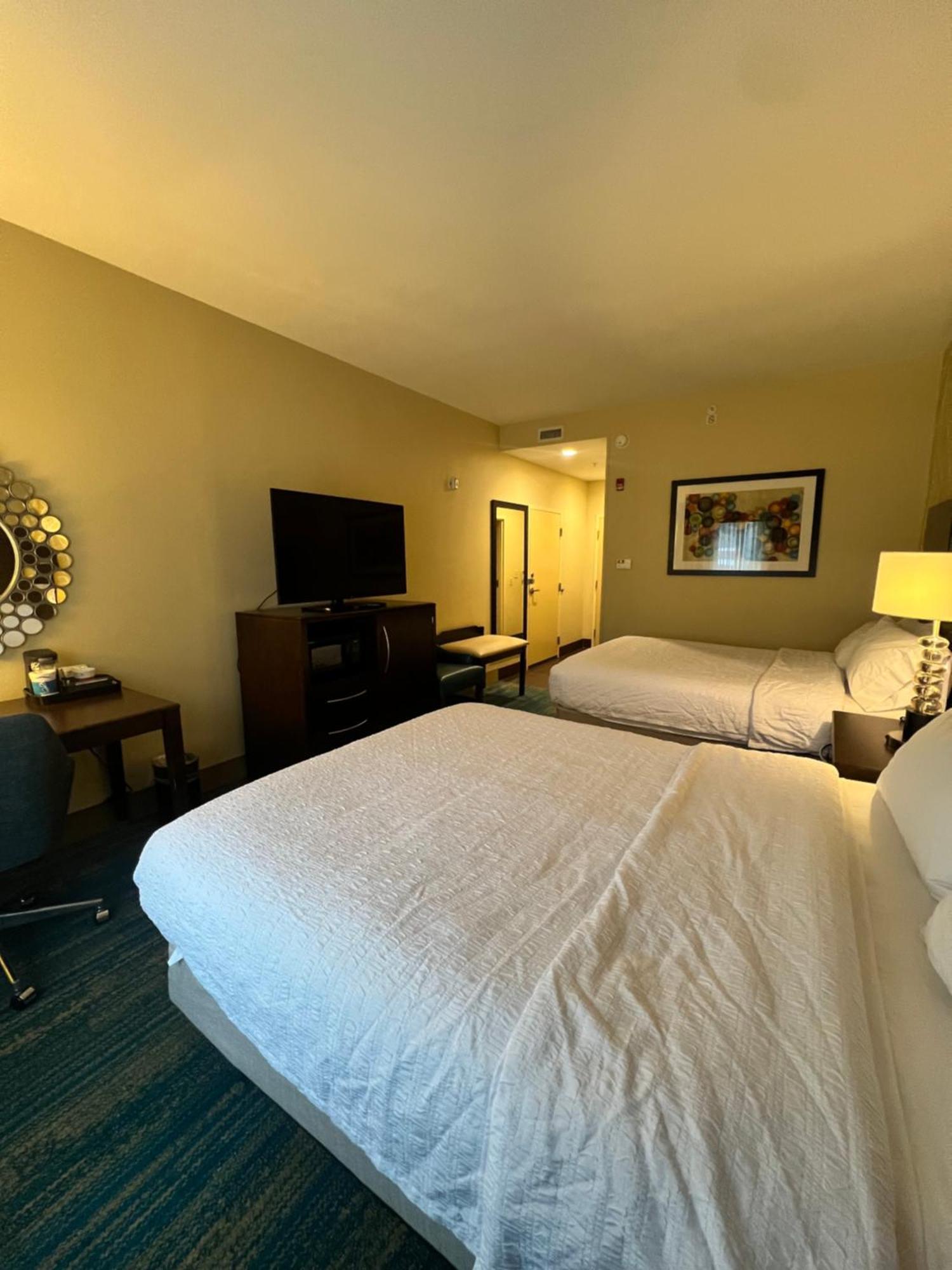 Hampton Inn & Suites Stroudsburg Bartonsville Poconos Exterior photo