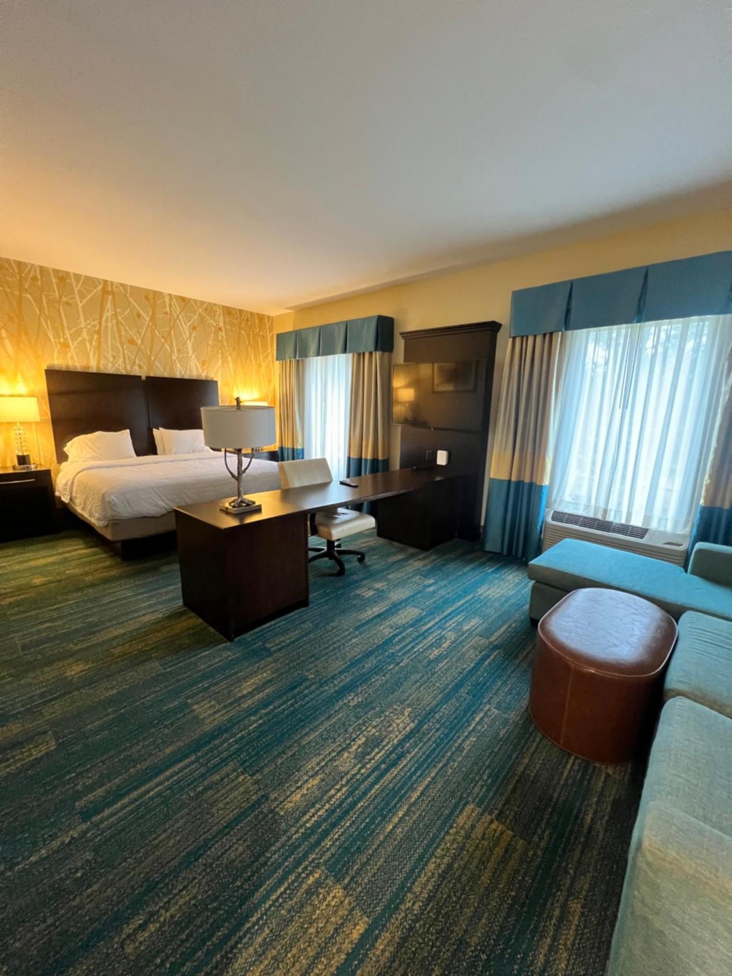 Hampton Inn & Suites Stroudsburg Bartonsville Poconos Exterior photo